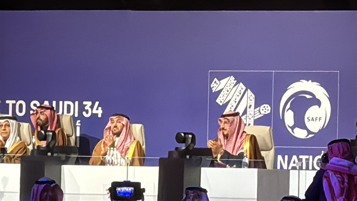 Almisehal's tweet image. رسمياً #السعودية تفوز بتنظيم #كاس_العالم_2034 

أسمى آيات التبريك لسيدي #خادم_الحرمين_الشريفين #الملك_سلمان_بن_عبدالعزيز وسيدي الأمير #محمد_بن_سلمان‌ #ولي_العهد الأمين وللشعب السعودي الكريم.
مبروك لكل الرياضيين في الوطن العربي الكبير.
بإذن الله #السعودية2034 ستكون #نسخة_استثنائية