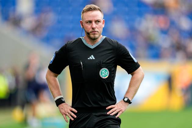 SrAnsetzungen's tweet photo. 2. Bundesliga, 16. Spieltag
Hertha BSC - Preußen Münster (Fr., 18:30 Uhr)
🙎🏼♂️: Lars Erbst
🚩: Mario Hildenbrand
🚩: Manuel Bergmann
4⃣ : Marcel Unger
🖥️ : Tobias Stieler
🖥️ : Dr. Arne Aarnink
#Erbst #BSCPRM #2Bundesliga https://t.co/p7c3c05iot