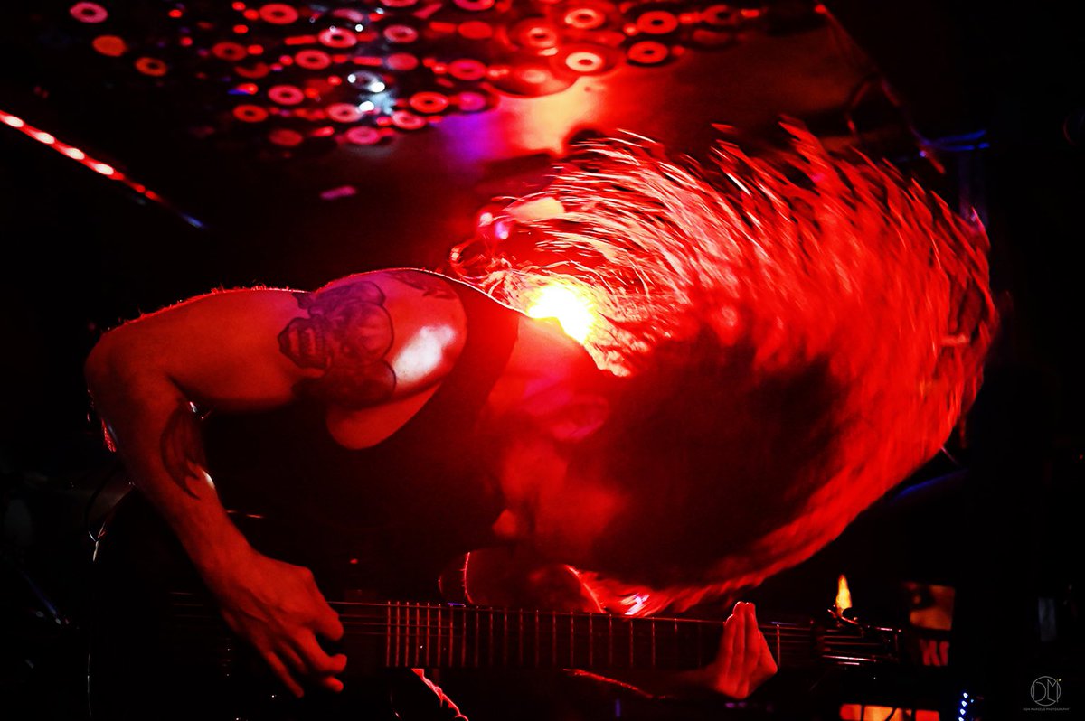 AOTB_band's tweet photo. We shine brightest when we let our heart sing.
πΈ: Don Marcelo
#guitarplayer #metalmusician #livemusic #concertphotography #progmetal #instrumentalmetal #schecter #schecterguitars #sevenstring #ernieball #dunlop https://t.co/R0BsE1QP4z