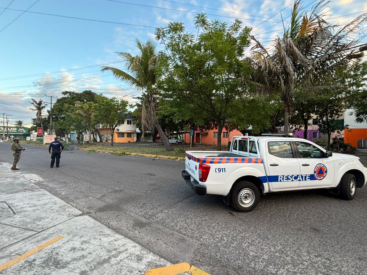 JM_UNANUE's tweet photo. En caso de alguna situación o contingencia favor de reportarla al 911 para su atención inmediata. https://t.co/u0hqan9OpO