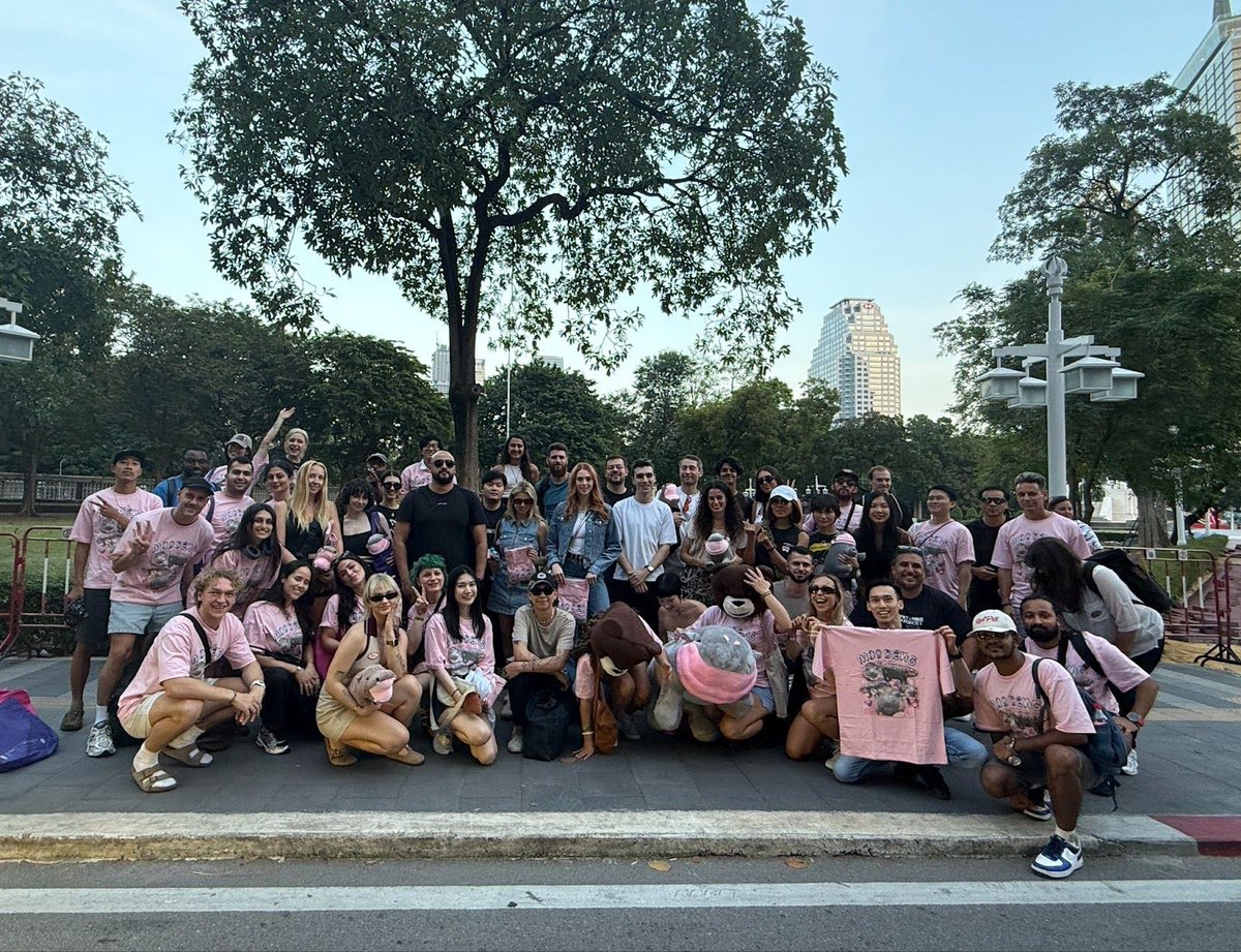 lukso_io's tweet image. Memories were made and experiences were shared. #Devcon7, you were amazing. Big thanks to all who joined us!

Here&apos;s how LUKSO made its waves in Bangkok last month...🌊 

🧵👇