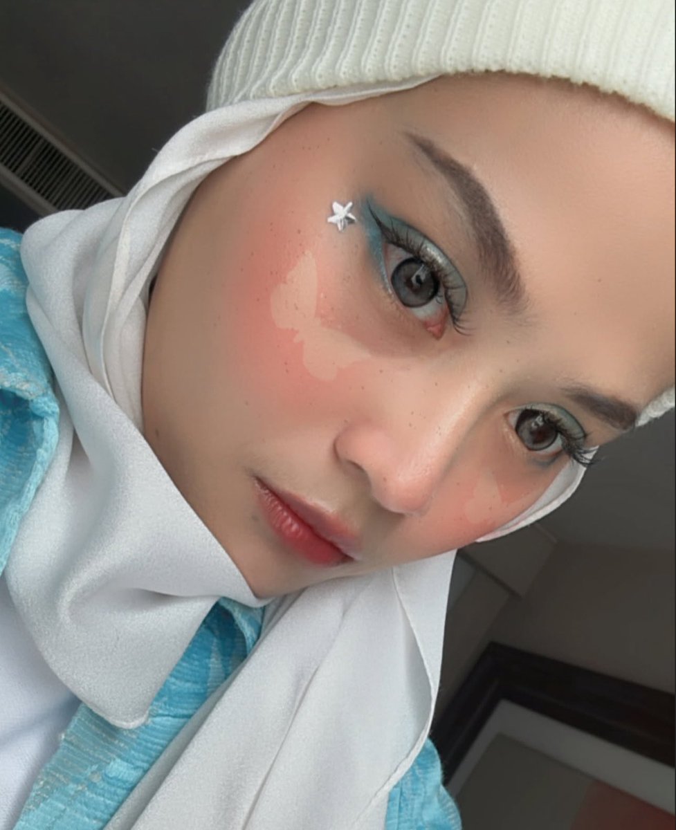 teurujaeesaee's tweet photo. happy birthday jt sayang 👩🏻‍❤️‍💋‍👩🏻
semoga yang baik baik datang dekat jt sebab jt baik angat 🥹
saya sayang jt 💗 rindu nak jumpa 👉🏻👈🏻
@SUGArbooo__ https://t.co/hoSlP6sFCW