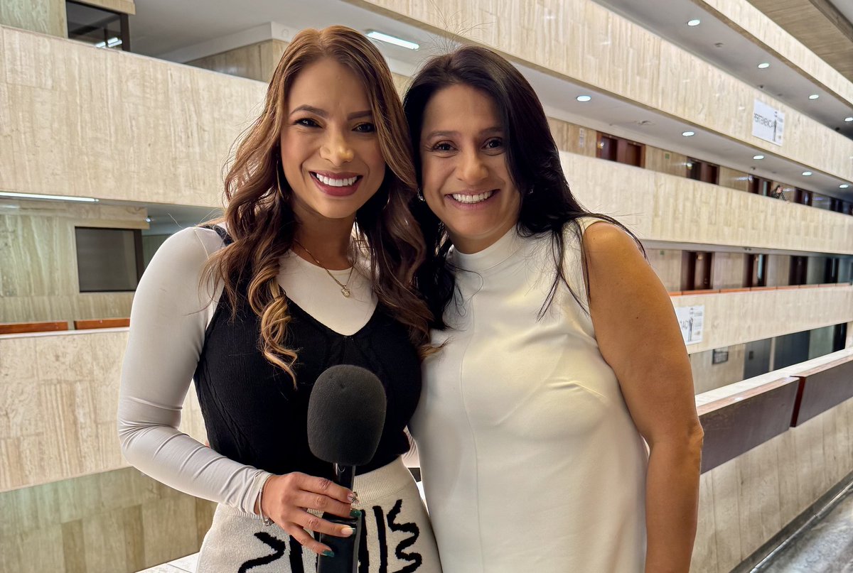 PaolaHolguin's tweet image. Gracias a @JohaToroJ y su gran equipo de Comisiones en Vivo por informar a los colombianos sobre nuestra labor legislativa 🇨🇴 @CanalCongreso