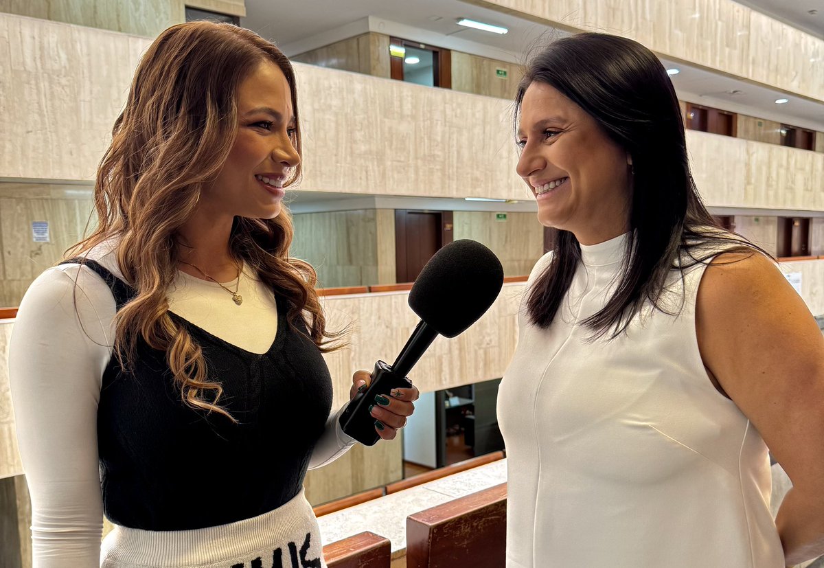 PaolaHolguin's tweet image. Gracias a @JohaToroJ y su gran equipo de Comisiones en Vivo por informar a los colombianos sobre nuestra labor legislativa 🇨🇴 @CanalCongreso