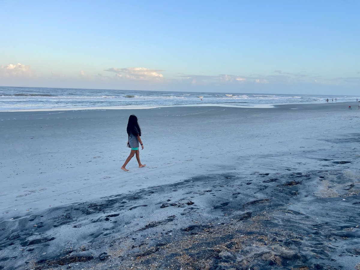 pkguru10's tweet photo. 🙏Explore for ‘Experience’ & Awake for ‘Awareness’!!!
#Randomthoughts #Postcall #OffDay #Randompicture #Nature #Beach https://t.co/5TkQohTDbo