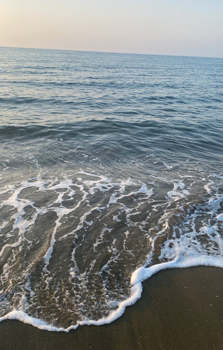 A05iix's tweet photo. -💙💙💙💙🌊- https://t.co/i79itkMqIa