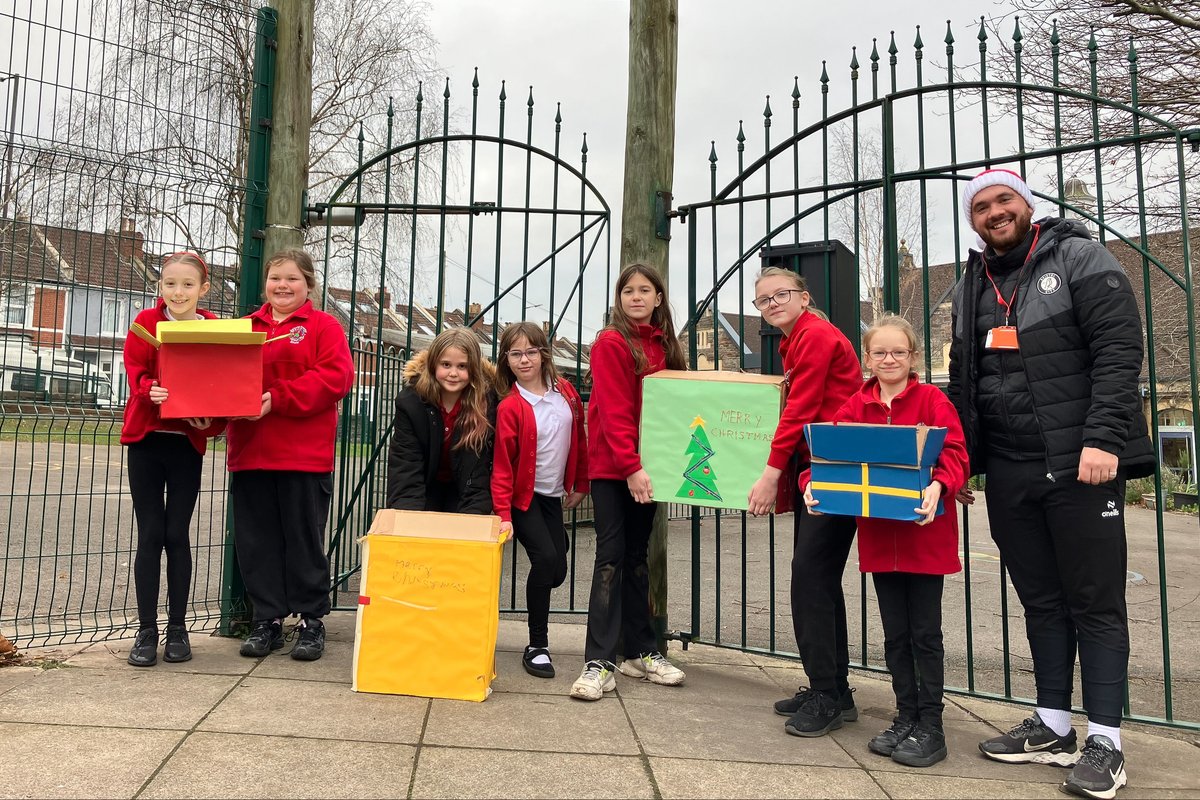 Bristol City Robins Foundation (@robinsfound) on Twitter photo Our #PLPrimaryStars Game Changers decided they wanted to help vulnerable children and families this Christmas by joining us in supporting <a href="/OCH1883/">Operation Community Hamper</a> 🎄
The Game Changers created posters, newsletters, and also delivered a whole school assembly to raise awareness for the campaign 🙌 Our #PLPrimaryStars Game Changers decided they wanted to help vulnerable children and families this Christmas by joining us in supporting <a href="/OCH1883/">Operation Community Hamper</a> 🎄
The Game Changers created posters, newsletters, and also delivered a whole school assembly to raise awareness for the campaign 🙌