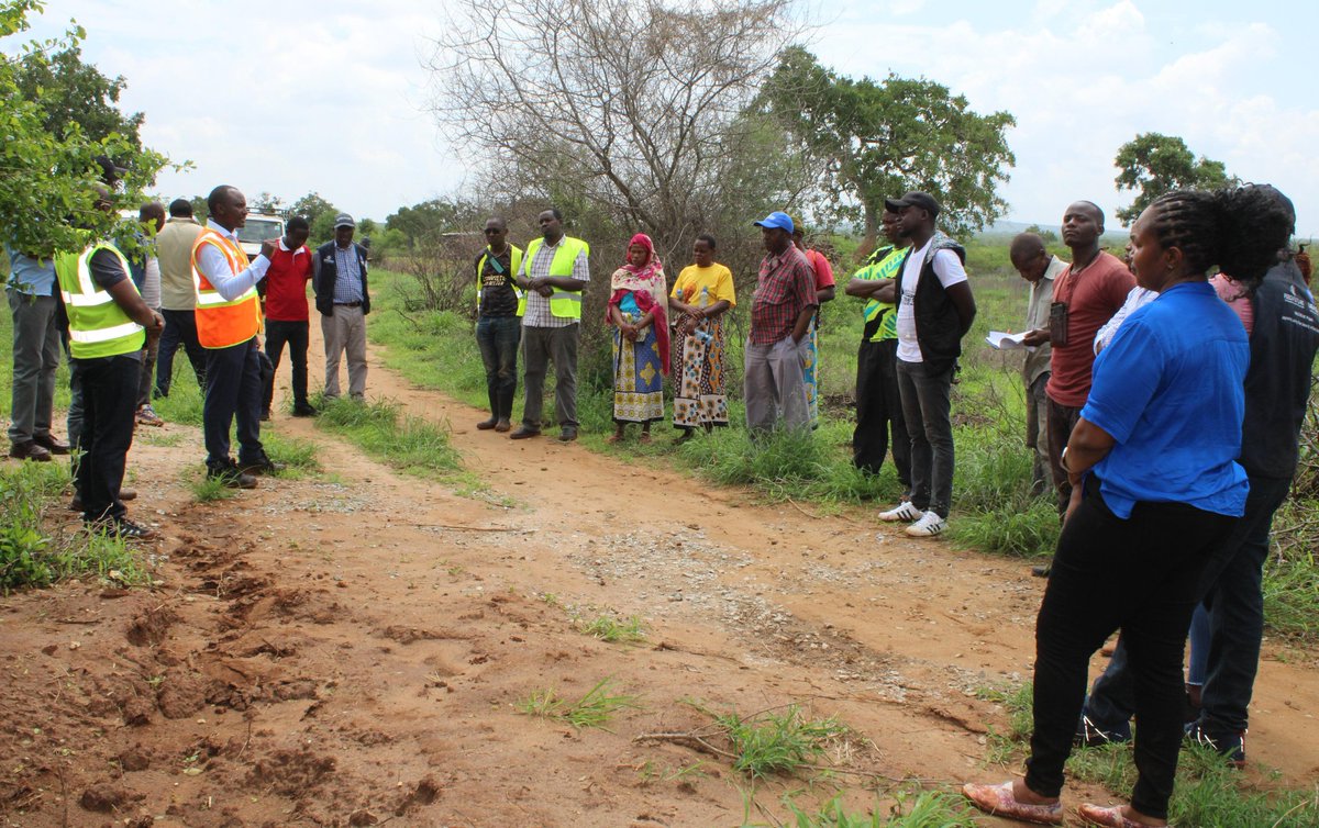 TaitaTaveta006's tweet photo. Just wrapped up yet another site visit in Sagalla Ward to check on the progress of the Talio Borehole rehabilitation project, funded by @USAIDKenya-#STAWI! 💧 This project will benefit 2,700 people with a new water tank, solar power, and extended pipeline. #WaterForAll https://t.co/c15J9WWxis