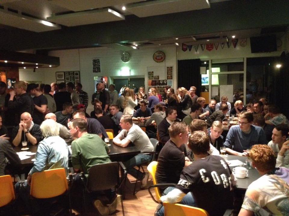 Morgen is het weer zover, de 𝗹𝗲𝗴𝗲𝗻𝗱𝗮𝗿𝗶𝘀𝗰𝗵𝗲 𝗦𝗨𝗣𝗘𝗥𝗦𝗣𝗢𝗥𝗧𝗤𝗨𝗜𝗭! 😍

Wie gaat er dit jaar winnen? Klik op de link voor de voorbeschouwing!

🔗 gomos.nl/de-supersportq…