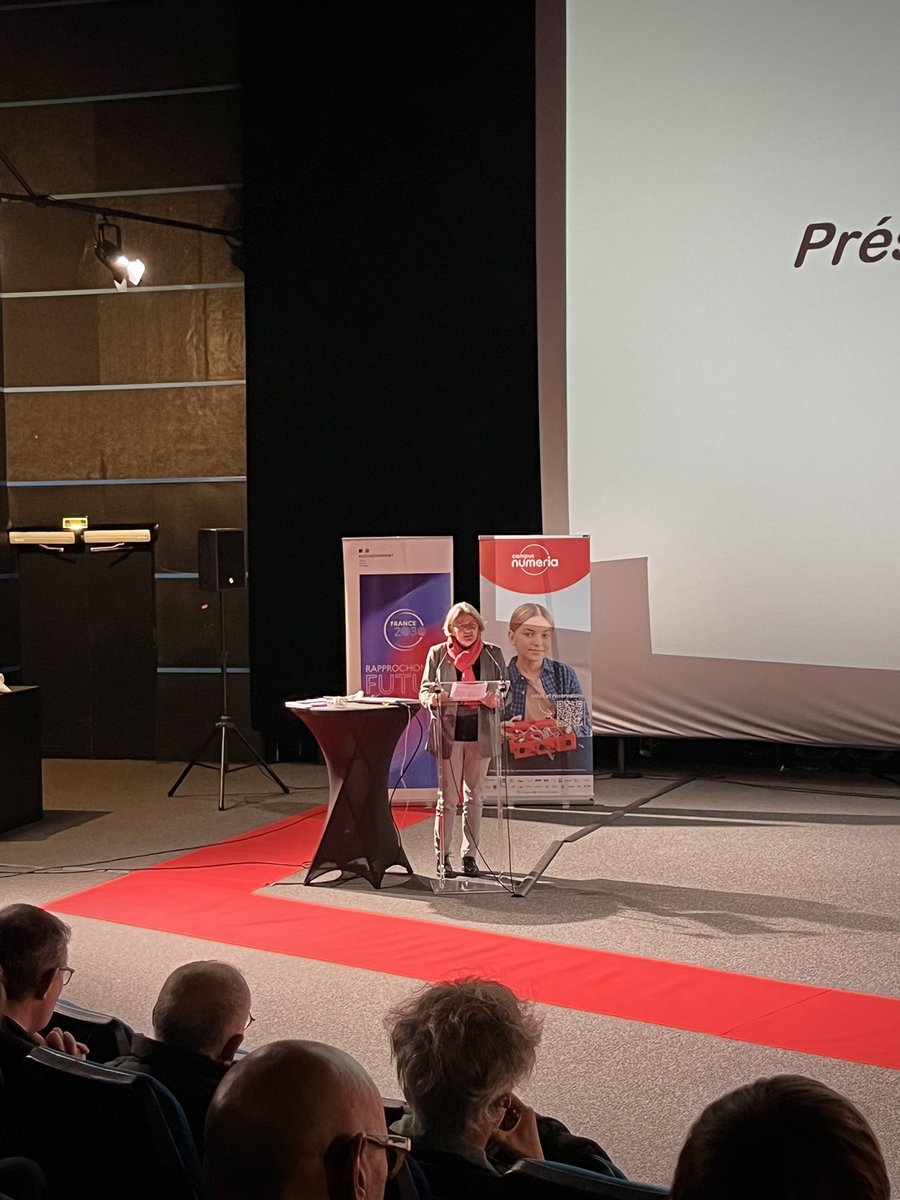 Université de Poitiers (@univpoitiers) on Twitter photo L’<a href="/UnivPoitiers/">Université de Poitiers</a>, partenaire du Campus Numéria, participe aujourd’hui à la pose de la première pierre au <a href="/futuroscope/">Futuroscope</a>.
Ce projet incarne l’ambition de renforcer l’innovation en éducation numérique, en offrant des parcours pédagogiques immersifs pour l’avenir. L’<a href="/UnivPoitiers/">Université de Poitiers</a>, partenaire du Campus Numéria, participe aujourd’hui à la pose de la première pierre au <a href="/futuroscope/">Futuroscope</a>.
Ce projet incarne l’ambition de renforcer l’innovation en éducation numérique, en offrant des parcours pédagogiques immersifs pour l’avenir.