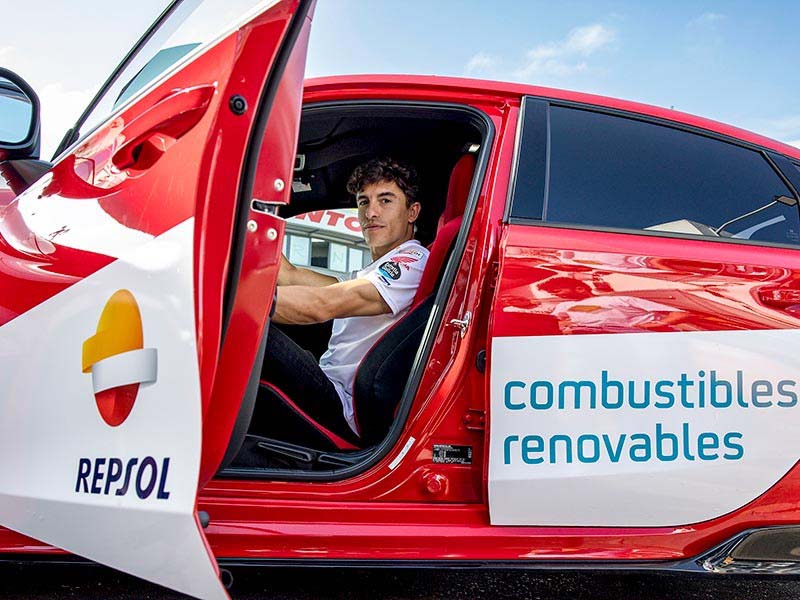 🚗✨ ¡Haz que tu marca viaje con Grupo SPI! Transformamos vehículos en potentes herramientas de marketing. Tu logo captará la atención en cada rincón de la ciudad. ¡Contáctanos y lleva tu marca a nuevas alturas! #PublicidadMóvil #GrupoSPI

spintegrales.com/vehiculos-rotu…