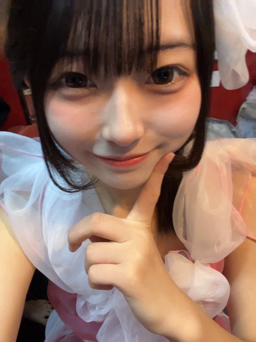 こんばんは(^っ ̫ _^)ᶻ𝗓 自撮りと他撮りどっちの方がかわいー