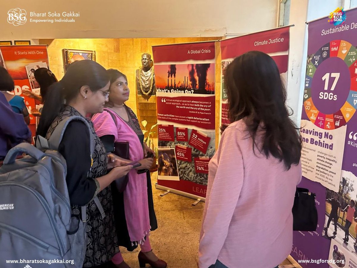 bsgindofficial's tweet photo. #BharatSokaGakkai organized its 195th #SOHA exhibition in collaboration with the organization Vadodara Marathon in Vadodara on 9th December 2024. Volunteers highlighted the importance of individual actions and #PowerOfOne in building a sustainable future.
#seedsofhopeandaction https://t.co/ghi8HeogbR