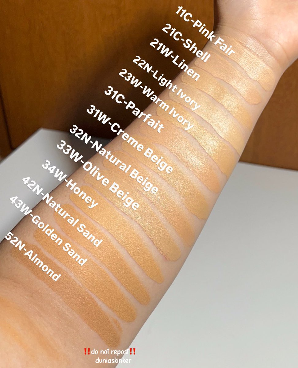 duniaskinker's tweet photo. Wardah Colorfit Perfect Glow Cushion ini available di 14 shades

Rentang warnanya juga cukup luas menurutku 
Dan mostly kayanya masuk ke kulit wanita Indonesia deh

Aku dari dulu udah pake shades 32N, dan versi upgrade ini ternyata ga berubah sama sekali https://t.co/HdpyX68RUu