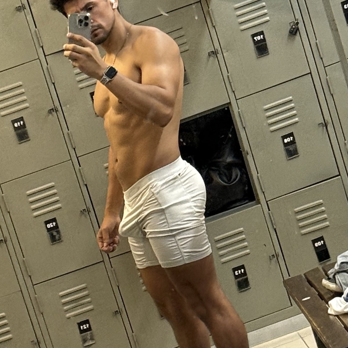 gustaivanxx's tweet photo. 🍑✅ https://t.co/o0Vw84wooH