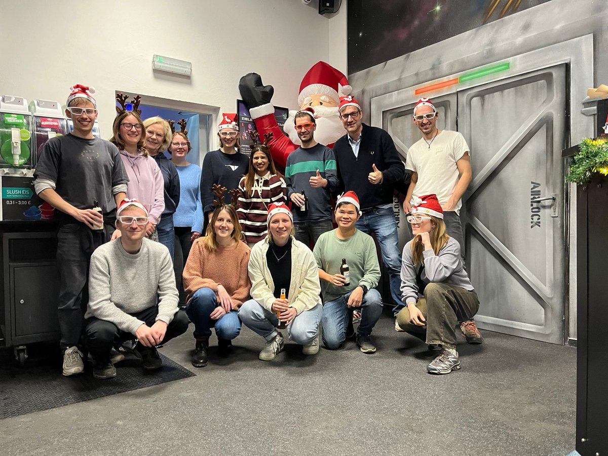 🎄lab christmas party with neon-golf
💪 <a href="/jacobhammx/">Jacob Hamm</a> winner of the tour
😍 strong team on and off the bench
👍 honored to work with such bright minds
<a href="/AmmerHerrmenau/">Christoph Ammer-Herrmenau</a> <a href="/richmei2001/">Richard Meier</a> <a href="/rahelshuu/">Rahel Scholz</a>