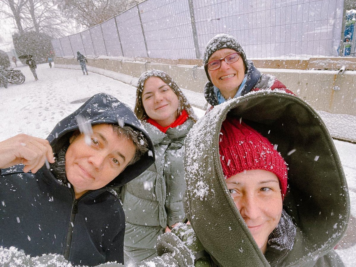 chigaga_'s tweet photo. Special Advent Astrophysical Workshop of Hvar Observatory + University of Graz from the last week. The snow was right in time for Graz 🤍 ❄️ https://t.co/ejsxZHWkmq