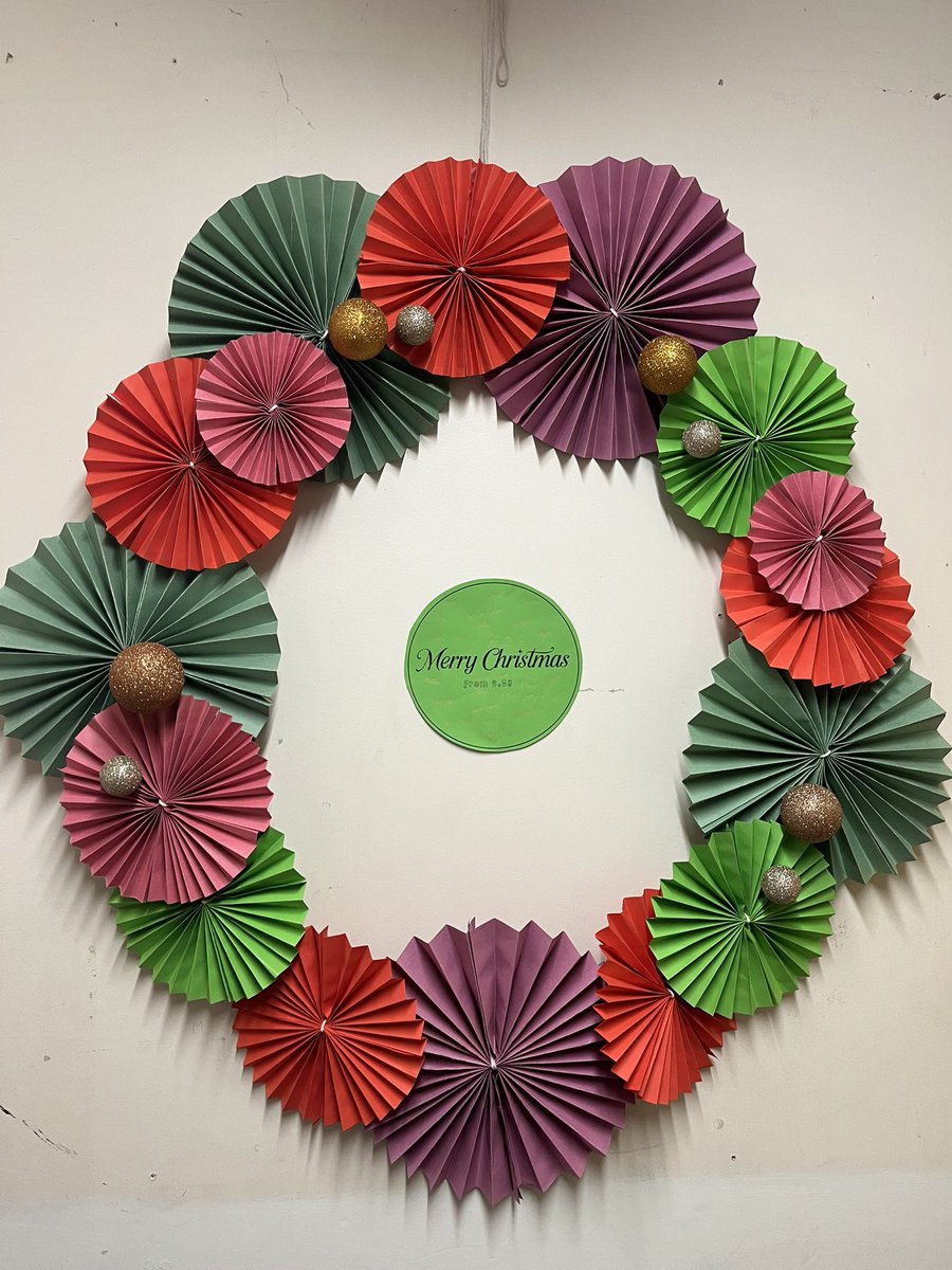 cdraytonx's tweet photo. Tutor Christmas door competition wreaths are popping up around school! 🎄🎅🏻 School council are looking forward to judging on Friday! @WalesHigh @waleshighnews 🥳 https://t.co/di3bIQxLia