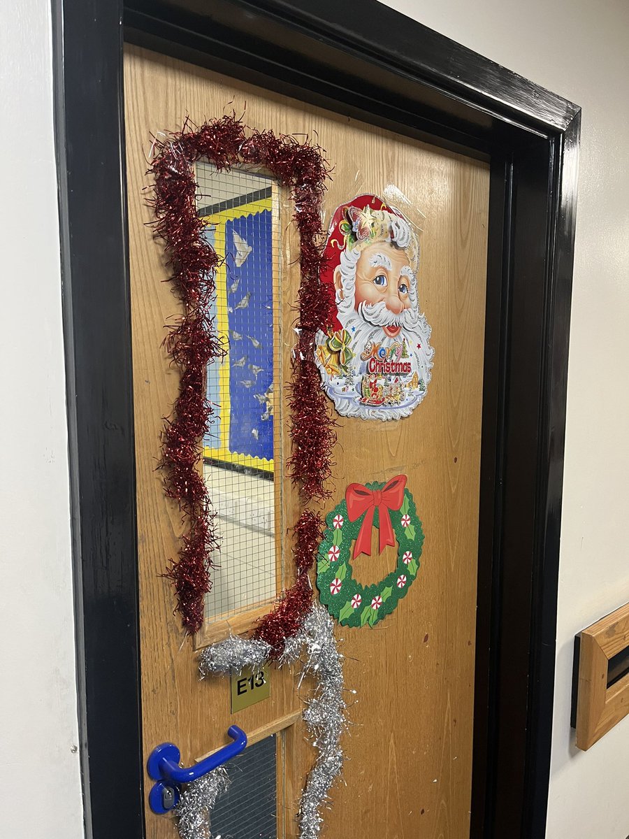 Tutor Christmas door competition wreaths are popping up around school! 🎄🎅🏻 School council are looking forward to judging on Friday! <a href="/WalesHigh/">Wales High School</a> <a href="/waleshighnews/">Wales High News</a> 🥳