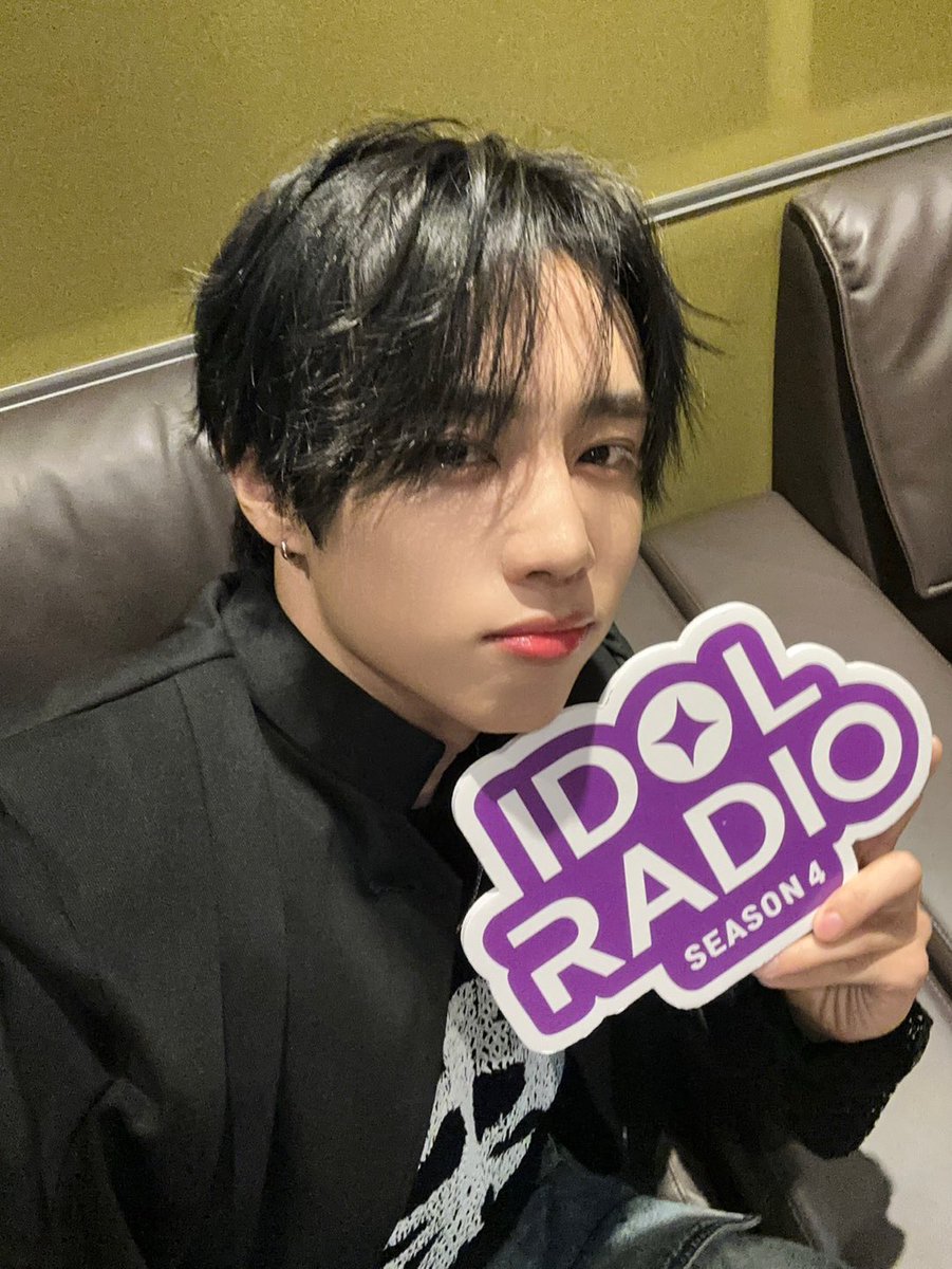 idolradiokorea's tweet photo. 잠시 후 9시, 아이돌 라디오4 #ep82_WayV 스트리밍 방송이 시작됩니다

📲 MBC RADIO 공식 Youtube 채널에서 라이브 스트리밍
https://t.co/AhE1ZHlUWt

#THEBOYZ #더보이즈 #선우 #WayV

@THEBOYZ_officl @WayV_official https://t.co/Texul1Y5HR