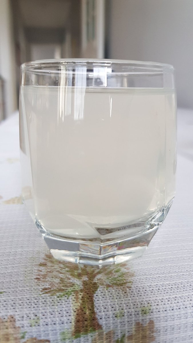 seyyarede_'s tweet photo. Rakı değil şebeke suyu!! Aşırı bulanık ve kokuyor.  Bu konuda birsey yapar misiniz @baskiimudurlugu @balikesirbld @ibrahimpalaz10 @bldgonen? @GonenTV https://t.co/nNZSuyCei0