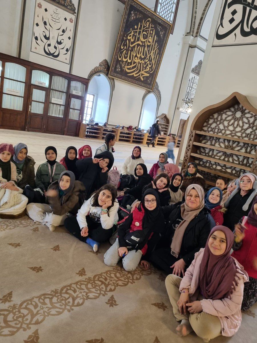 Okulumuz 5C sınıfı, Manevi ve kültürel miraslarla zengin Bursamızı;  Zindankapı müzesi, Üftade Hz. Türbesi, Mevlevihane, Orhangazi ve Osmangazi Türbelerini ziyaret ettiler.
<a href="/Osmangazi_MEM/">Osmangazi İlçe Milli Eğitim Müdürlüğü</a> <a href="/bursailmem16/">Bursa İl Millî Eğitim Müdürlüğü</a> <a href="/Muhammedkartav/">Muhammed</a> <a href="/meb_dinogretimi/">MEB Din Öğretimi Genel Müdürlüğü</a> <a href="/tcmeb/">Millî Eğitim Bakanlığı</a>