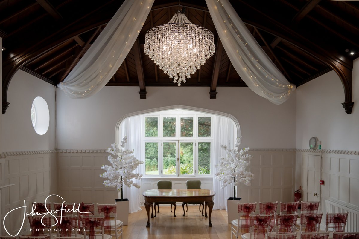 A beautiful Christmas red in The Baronial Hall 🎀

📸 @johnscofieldphotography

We can’t wait to show you Highley Manor! Send us a message or email us at weddings@highleymanor.co.uk to book your tour. We’re excited to hear from you and start planning your dream wedding! 
. . .