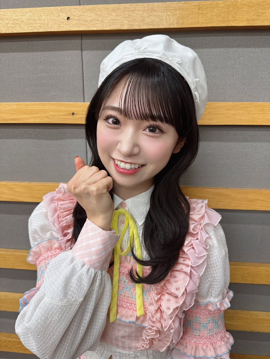 MizukiYamauchi's tweet photo. #FNS歌謡祭 第2夜🌙🎄
ありがとうございました！！

『なんてったってアイドル』
たくさんウインクしちゃいました🤭💘
感想ぜひたくさん聞かせてくださいっ🙌🏻

#AKB48 
#なんてったってアイドル
#なんてったってAKB48 https://t.co/ecEjRBOhU7