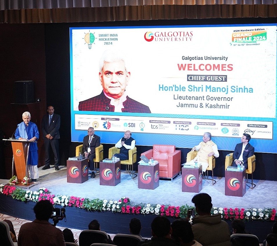 diprjk's tweet photo. LG Sh. Manoj Sinha addressed the young innovators participating in the #SmartIndiaHackathon2024 - Hardware Edition Grand Finale at Galgotias University, Greater Noida. He stated that over the next four days, participants from across the country will work on critical problem statements to develop innovative solutions.

Highlighting the transformation in India's innovation landscape over the past 10 years, he emphasized that India has emerged as a global leader in new inventions. These innovations are crucial for the future well-being of society and will play a significant role in driving the nation's economic growth.
@PMOIndia
@HMOIndia
@OfficeOfLGJandK 
@MIB_India 
@PIB_India 
@DDNewslive 
@airnewsalerts 
@PIBSrinagar