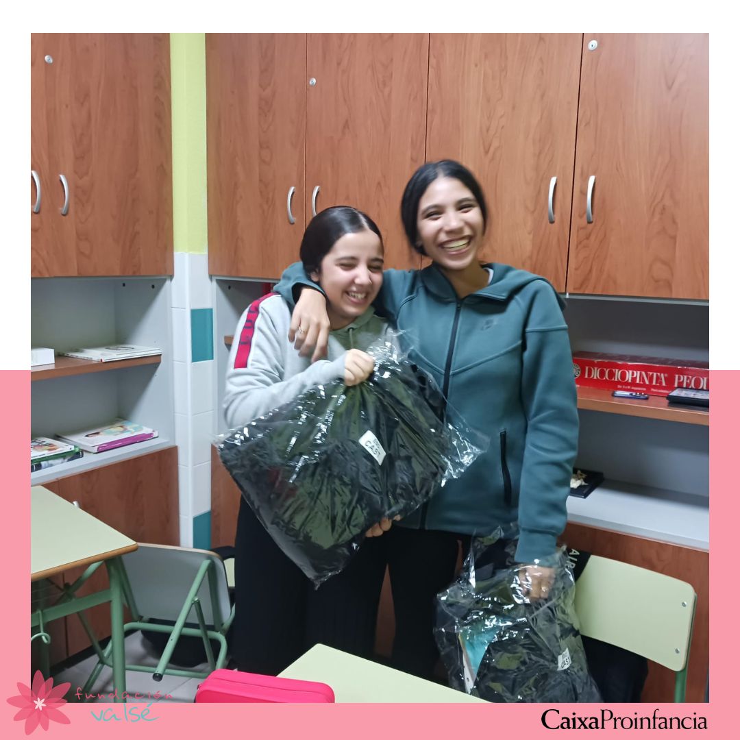 👉¡Gracias a la <a href="/FundlaCaixa/">Fundación ”la Caixa”</a> este año hemos recibido los kits escolares en nuestros proyectos socioeducativos que forman parte de su iniciativa contra la pobreza infantil del programa de CaixaProinfancia!
Una oportunidad para que los niños y niñas continúen el curso con ilusión🙂