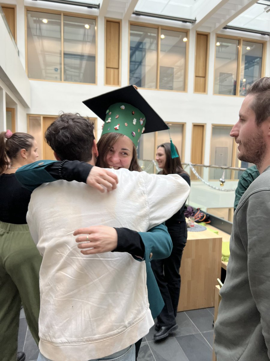 KellerValsecchi's tweet photo. FIRST PhD defense in our #genedosagelab Such a special moment! Mega congratulations @agata_kalita https://t.co/9HIJkevH1q