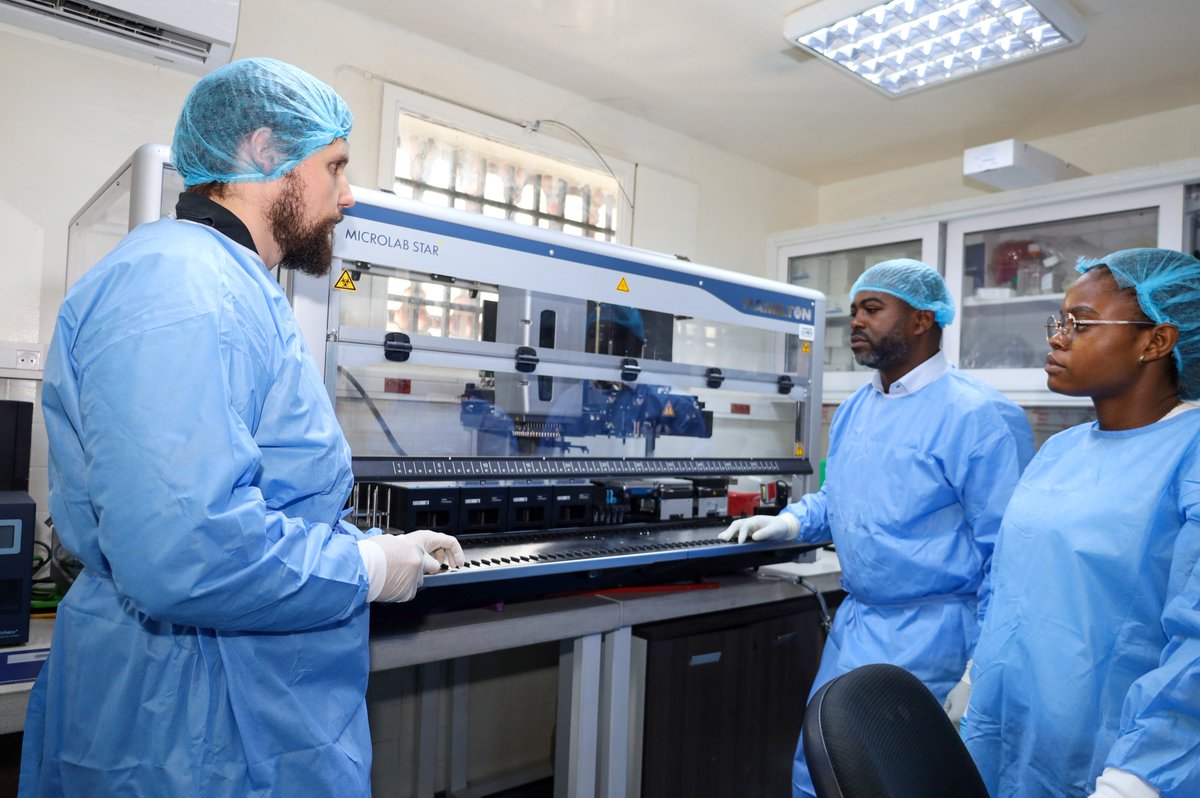 labgenpath's tweet photo. Great news! @labgenpath  at @inrb_kinshasa  has received a #HAMILTON device to fully automate the workflow steps for library preparation. A big thank to @AfricaCDC  for this valuable donation, enhancing our research and sequencing capacities. #GlobalHealth #Innovation #AfricaCDC https://t.co/xOt2jTyLh9