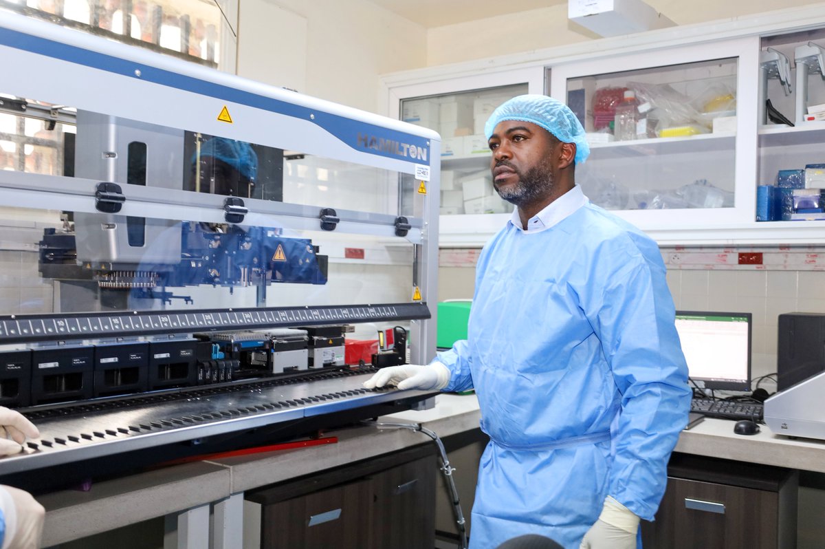 labgenpath's tweet photo. Great news! @labgenpath  at @inrb_kinshasa  has received a #HAMILTON device to fully automate the workflow steps for library preparation. A big thank to @AfricaCDC  for this valuable donation, enhancing our research and sequencing capacities. #GlobalHealth #Innovation #AfricaCDC https://t.co/xOt2jTyLh9