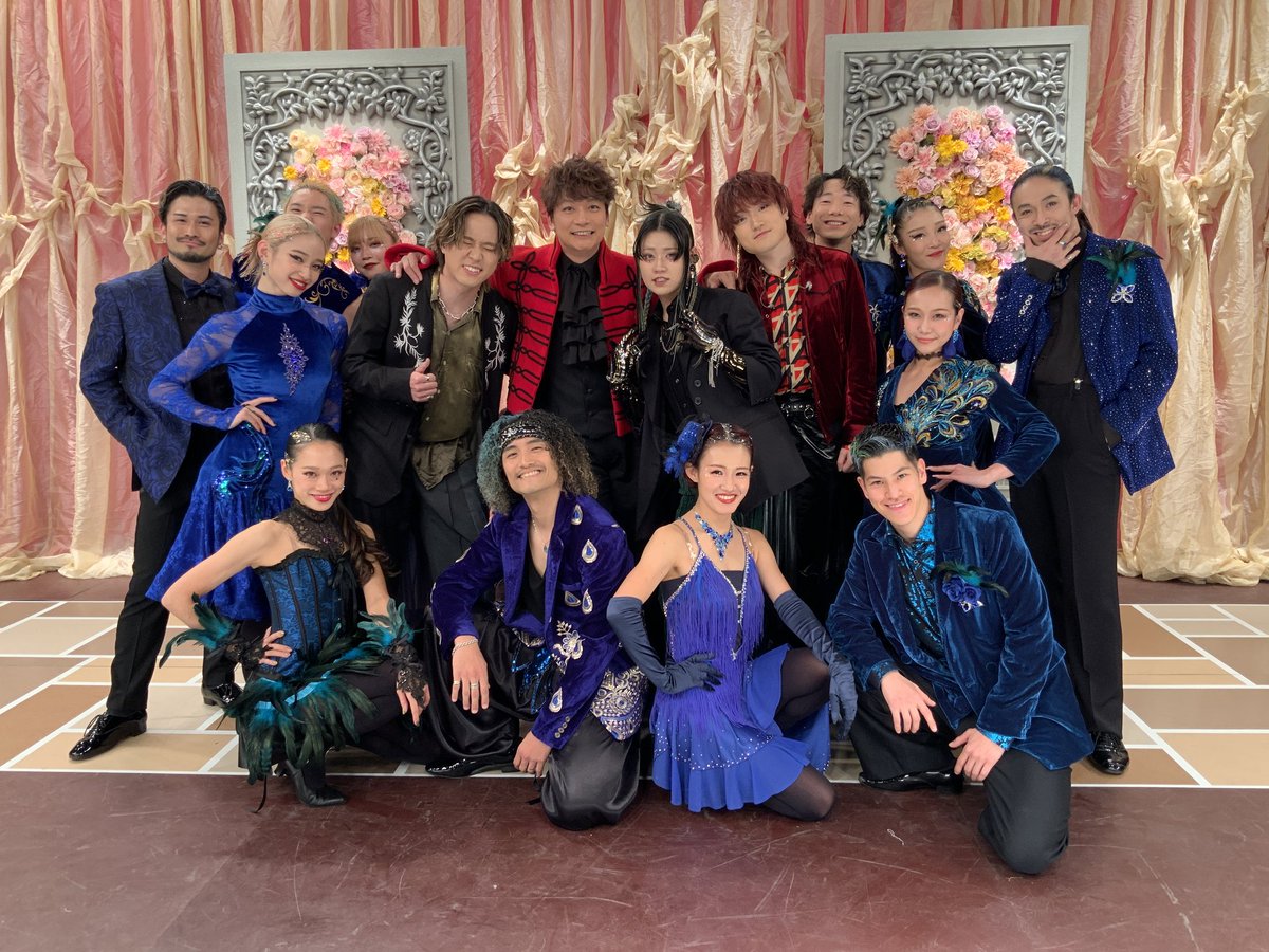 kurousaberry215's tweet photo. #CircusFunk は1月から始まる木10のドラマの #日本一の最低男 のドラマの主題歌を推しさんが歌ってます💕
慎吾クンの出番も終わったので😍💚💚
TVに近づいて見てたのでまだ胸がドキドキしてますがwww
🍓ちゃんの帽子をあみあみ増殖させます😍
#FNS歌謡祭
#香取慎吾
#Shevon https://t.co/PwyIeLTmZz