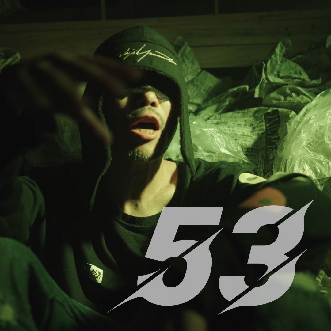 MIDICRONICA新曲「53🗑️」
🌚MV公開📺
↓ゴミまみれの僕らを✅
youtu.be/p24y9lb06cc

こんなにカッコ良く🗑️ゴミの分別を
歌うアーティストいない！
可燃🔥不燃🔧資源🥫プラ♻️
あとクマ🐻‍❄️出てくるから観て🔍

リポストのリポスト
頼むから頼む🌝

#midicronica #日本語ラップ #hiphop