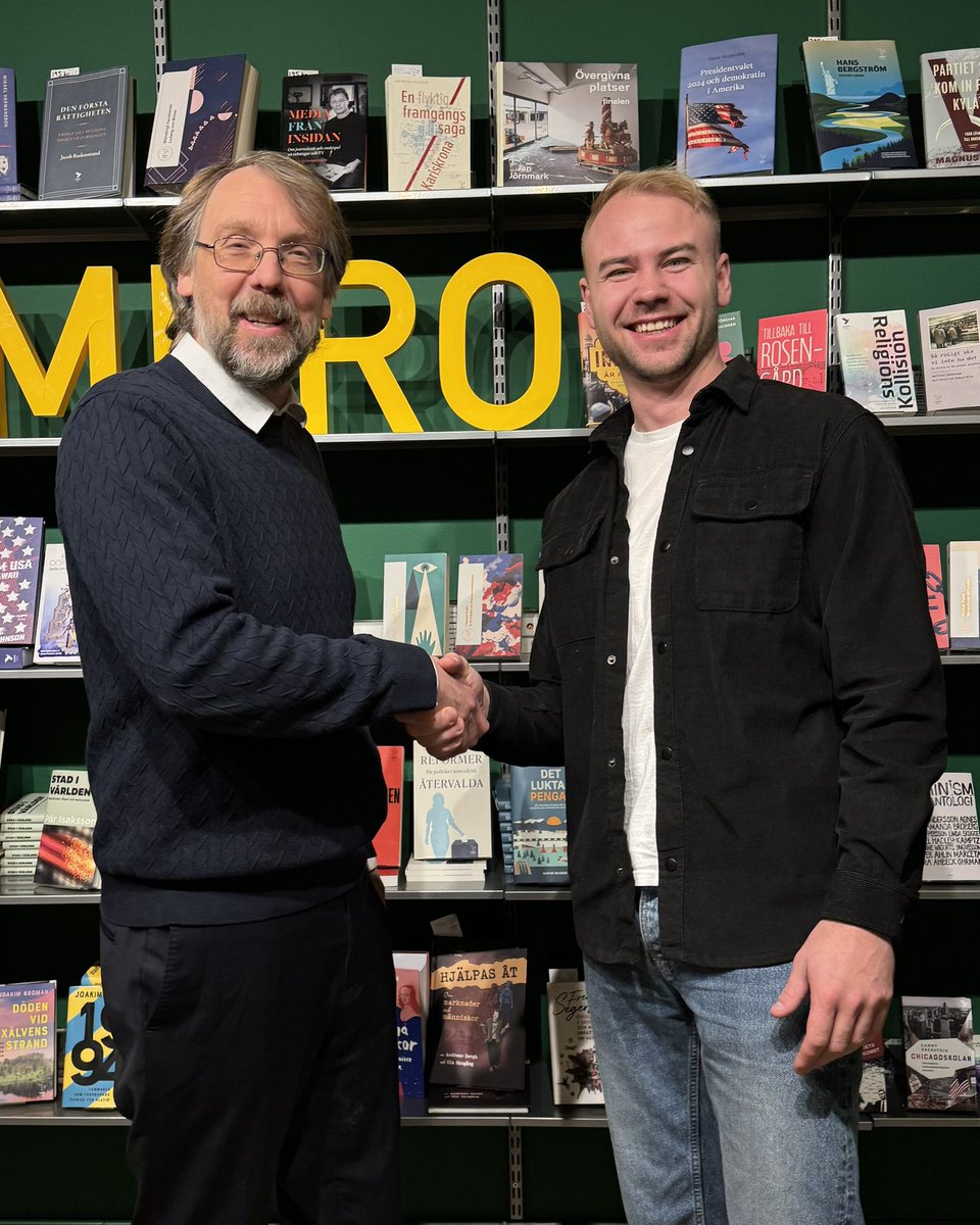 Tänkte jag skulle passa på här på födelsedagen att berätta att jag skriver på en bok! 📚

I boken skriver jag om vilket land Sverige ska vara, hur situationen i våra utanförskapsområden är allt annat än det och om hur vi ska få dessa områden att genomgå samma framgångssaga som