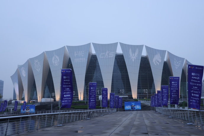 Ozzny_CS2's tweet photo. The Shanghai Major playoffs Arena 🇨🇳‼️ https://t.co/Reds9Sjm57