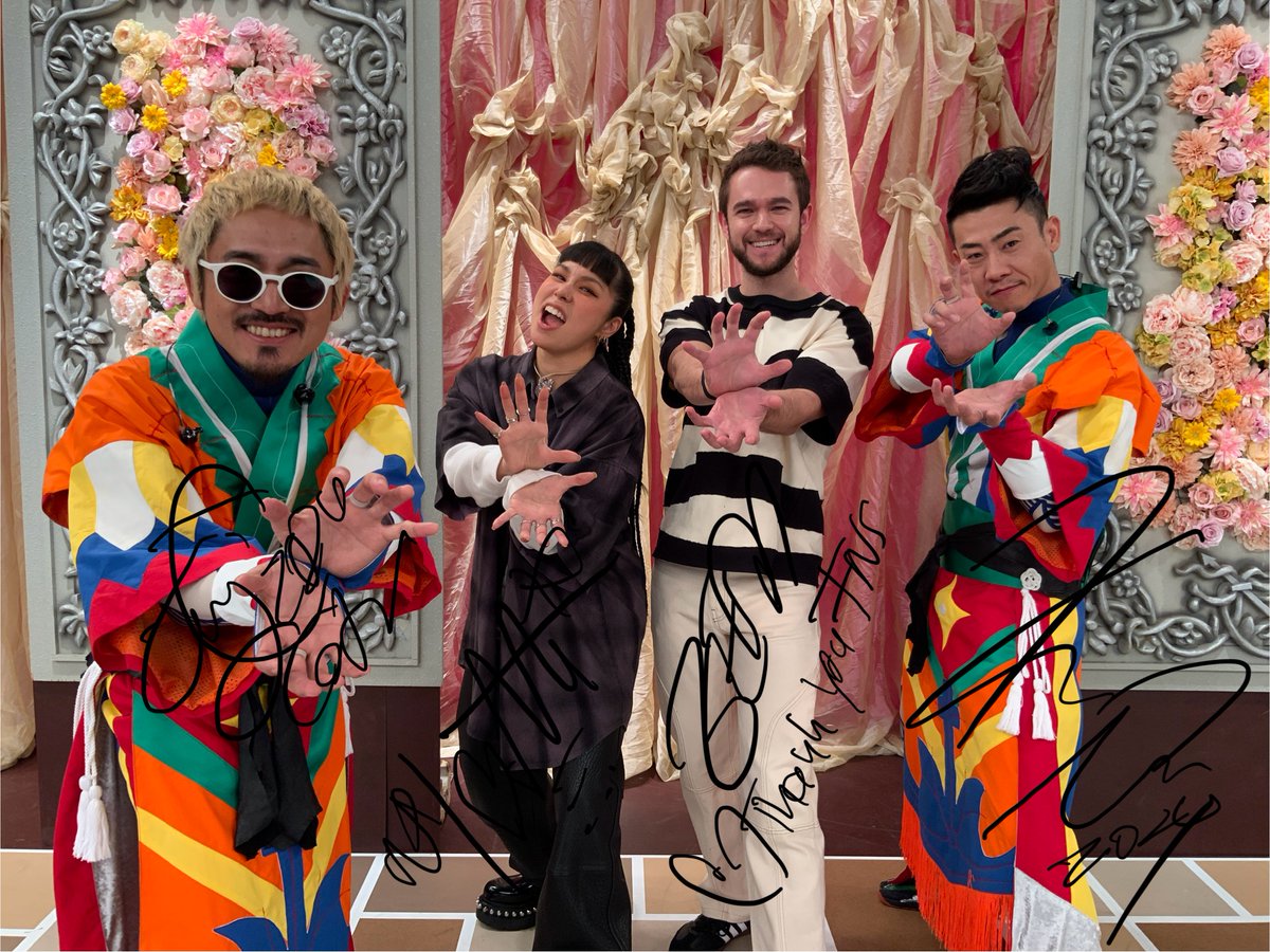 fns_kayousai's tweet photo. #ゼッド さん
C&amp;K のお二人
#AI さん

最高に痺れるステージ
ありがとうございました!!🙌🏻

みなさん！いかがでしたか！？🐉🔮

#FNS歌謡祭 でたくさん
感想を教えてください！

#candk https://t.co/6H9QcpPd6P
