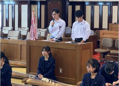 miikehighschool's tweet photo. 大牟田市庁舎オープンデー（11月3日）で、邦楽部が市議会議場でコンサートを行いました。荘厳な雰囲気の中、沢山の聴衆の方々の前で演奏させていただき「広報おおむた」にも紹介頂きました。
機会を頂いた大牟田市、大牟田市議会の関係の皆様に感謝申し上げます。来年の全国大会出場も報告できました。 https://t.co/yeYolCigUB
