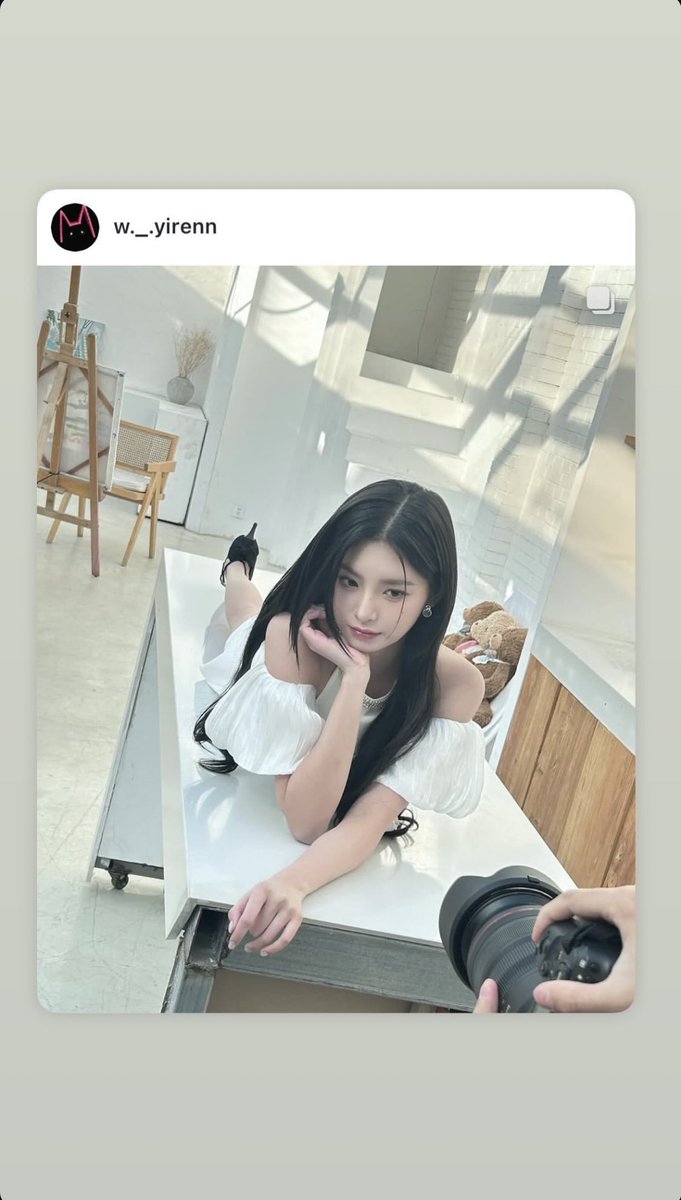 ArabEverGlow's tweet photo. انستقرام || 241210
تحديث ايرون عبر قصة حسابها على الانستقرام 

 #EVERGLOW #에버글로우
 @EVERGLOW_twt @EVERGLOW_STAFF https://t.co/4wYWNWkjfe