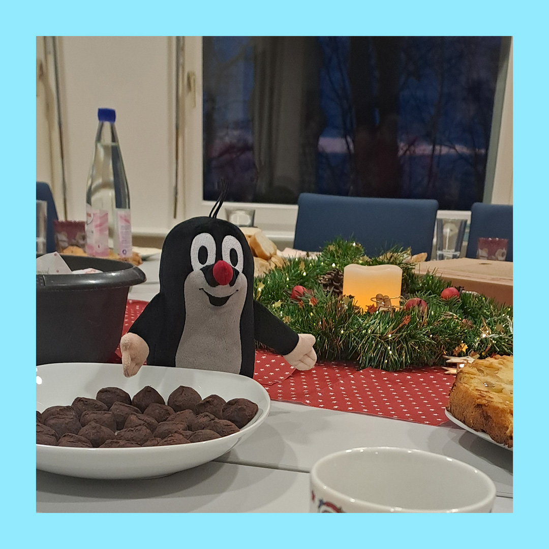 Copernico (@copernicoeu) on Twitter photo Festliche Stimmung im Institut! ✨ Unsere #Weihnachtsfeier bei #Copernico und dem <a href="/LeibnizHI/">Herder-Institut für hist. Ostmitteleuropaforschung</a> war ein voller Erfolg. Bei köstlichen Speisen und besinnlichen Gesprächen haben wir das Jahr Revue passieren lassen. Ein herzliches Dankeschön an alle, die dazu beigetragen haben! Festliche Stimmung im Institut! ✨ Unsere #Weihnachtsfeier bei #Copernico und dem <a href="/LeibnizHI/">Herder-Institut für hist. Ostmitteleuropaforschung</a> war ein voller Erfolg. Bei köstlichen Speisen und besinnlichen Gesprächen haben wir das Jahr Revue passieren lassen. Ein herzliches Dankeschön an alle, die dazu beigetragen haben!