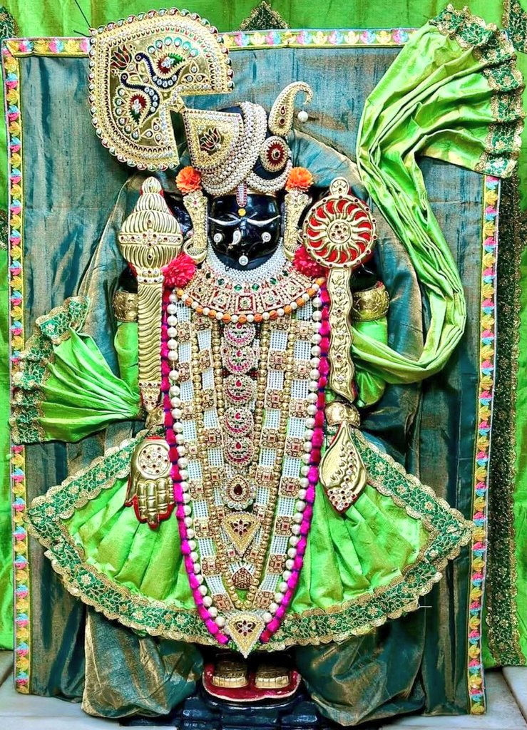 JaiDwarkadhish_'s tweet photo. 🌺 जय द्वारकाधीश 🌺
 🙏🏻 संध्या दर्शन 🙏🏻 https://t.co/a8wMptNq3z