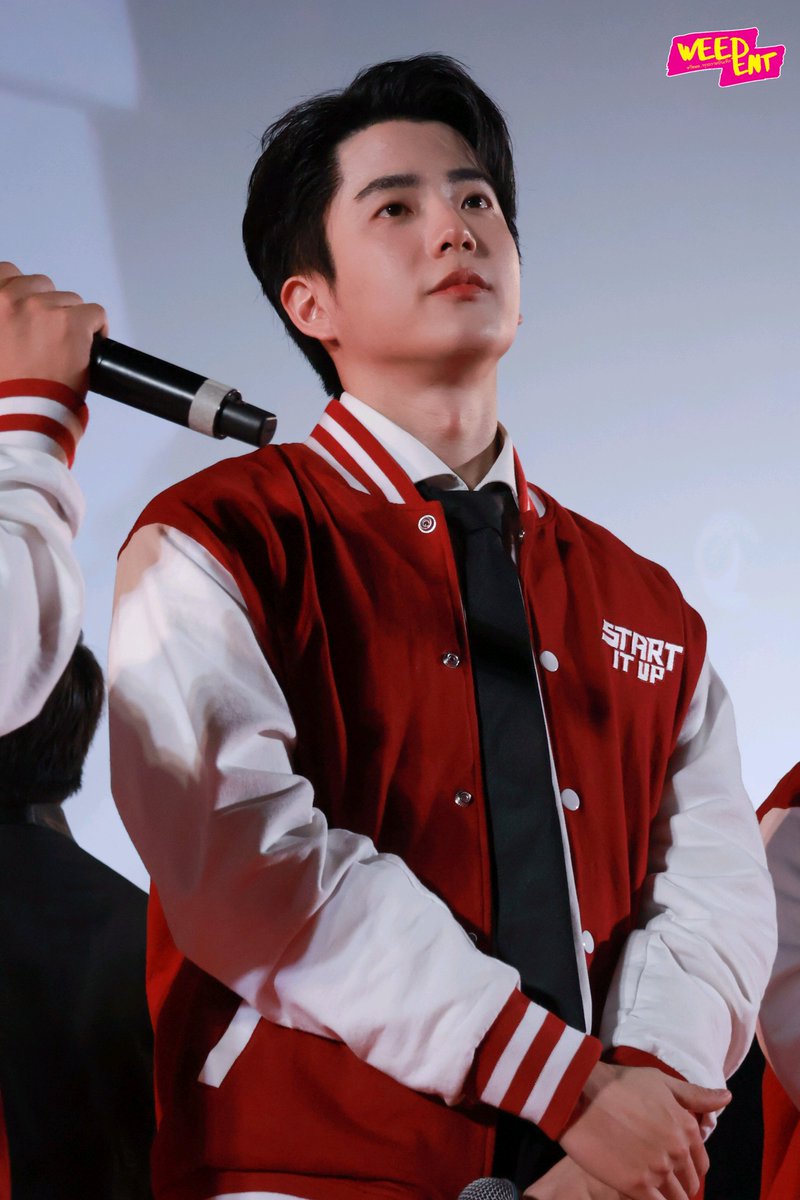 WEED_ENT's tweet photo. " นนกุล ชานน" พร้อมทีมนักแสดงนำ ในงานกาล่าพรีเมียร์ภาพยนตร์  “START IT UP : วัยสตาร์ท น็อนสต็อป” ✨🎬🍿

#StartItUp #วัยสตาร์ทน็อนสต็อป
#StartItUpTH #นนกุล #Nonkul #โจ๊กSoCool #บร๊ะเจ้าโจ๊ก #ใบเตยสุวพิชญ์ #เซิ่งอี้หลุน https://t.co/ehCdz8IYKH
