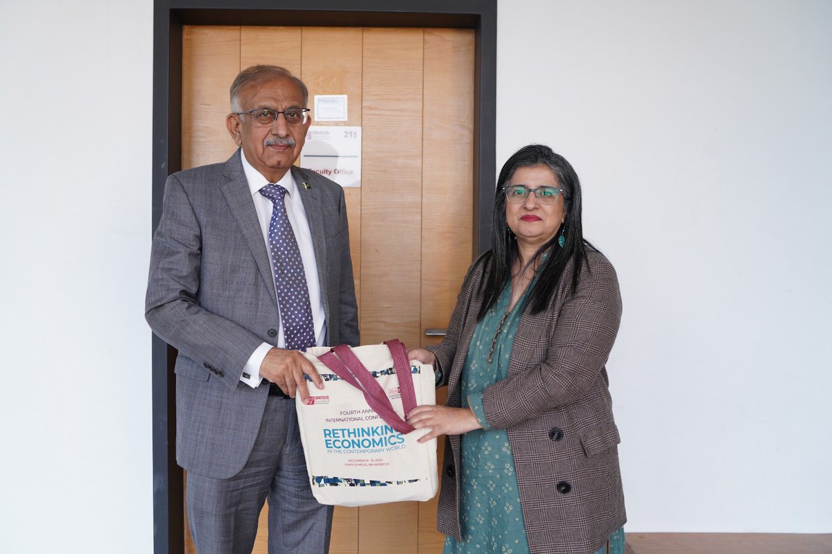 Honored to have Chairman HEC Sindh join the session on Fostering Global Partnerships in Higher Education at the 4th Annual International #CBERCON24 on #RethinkingEconomics in the Contemporary World. Inspiring conversations about building global educational collaborations!