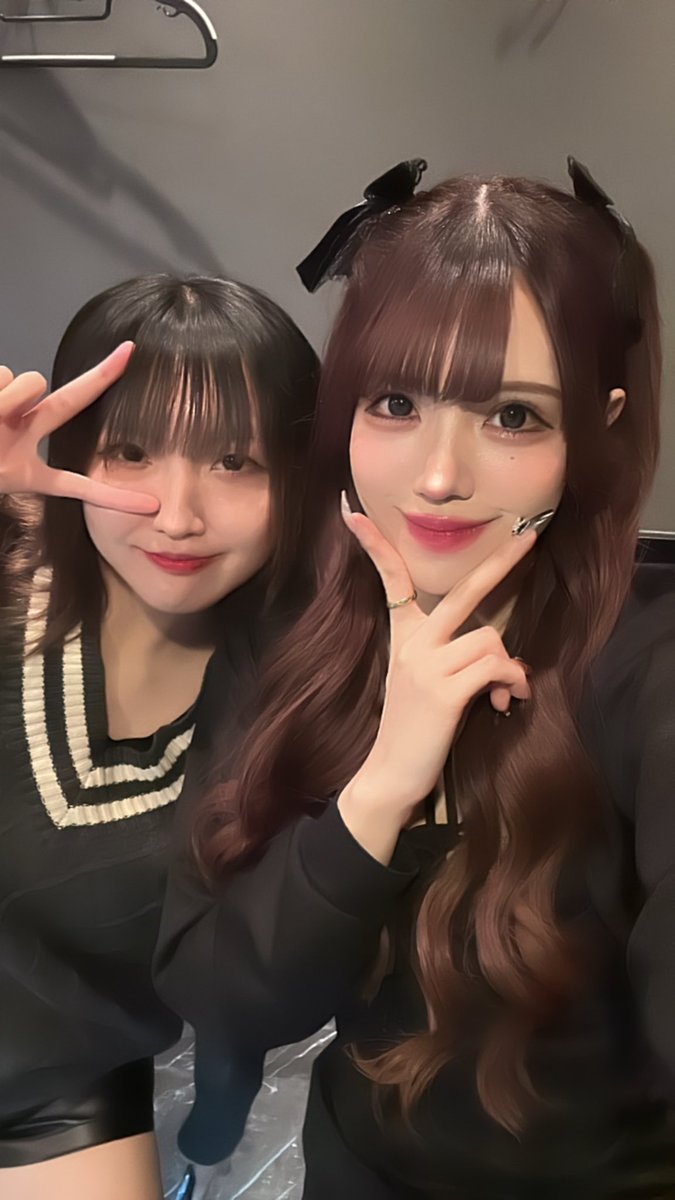 Bar NestPlusオープンしてます♡♡

まりた💘（<a href="/marita_mgmg_/">まりあち</a> ）
あんず🖤

┈┈┈┈┈┈┈┈┈┈
1時間飲み放題🥂💗💗
¥3,000 （30分延長¥1,500）
※カード決済🙆‍♀️
┈┈┈┈┈┈┈┈┈┈

☎03-6205-5834
📍新宿区歌舞伎町1-11-13 DKY11ビル 2F
⏰営業時間：20:00~LAST