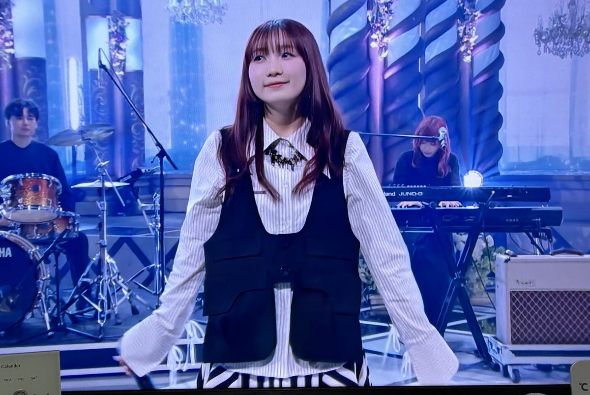 りらちゃんかわいすぎです💞

 #FNS歌謡祭第2夜