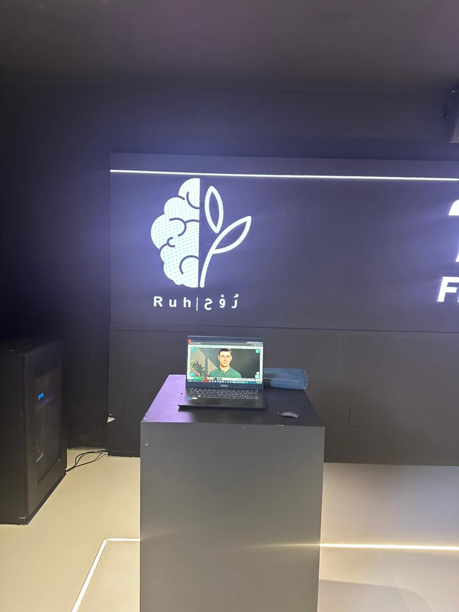 ruh_almasar's tweet image. في Code Lab قدمنا مشروع روح التقنية السعودية لدعم الصحة النفسية بالذكاء الاصطناعي.

عرضنا أفكارنا أمام الوفد الأمريكي وتلقينا تفاعلًا إيجابيًا يعزز رسالتنا.

معًا نبني مستقبلًا أفضل! 💡🇸🇦

#روح #CodeLab #الصحة_النفسية