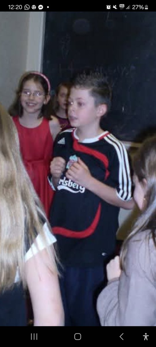 Aquilifier97's tweet photo. @TheAnfieldWrap Remember being at a party that day down the road, my brother coming in every time the score changed. https://t.co/1RErwSNmdo