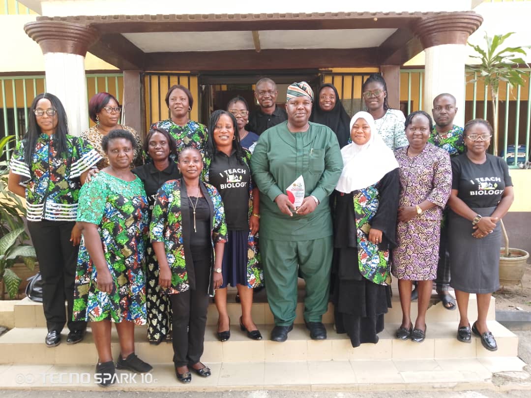 LSGedudistrict1's tweet photo. On December 2nd, 2024, the Biology Teachers Association (BIOTA), Lagos State Chapter, led by their chairman, Mr. Kayode Oni, paid a courtesy visit to the office of TG/PS EDD1, Mr. Adebowale Bashir Adeoye, with the heads of Department also present. https://t.co/Jnn64pkrmO