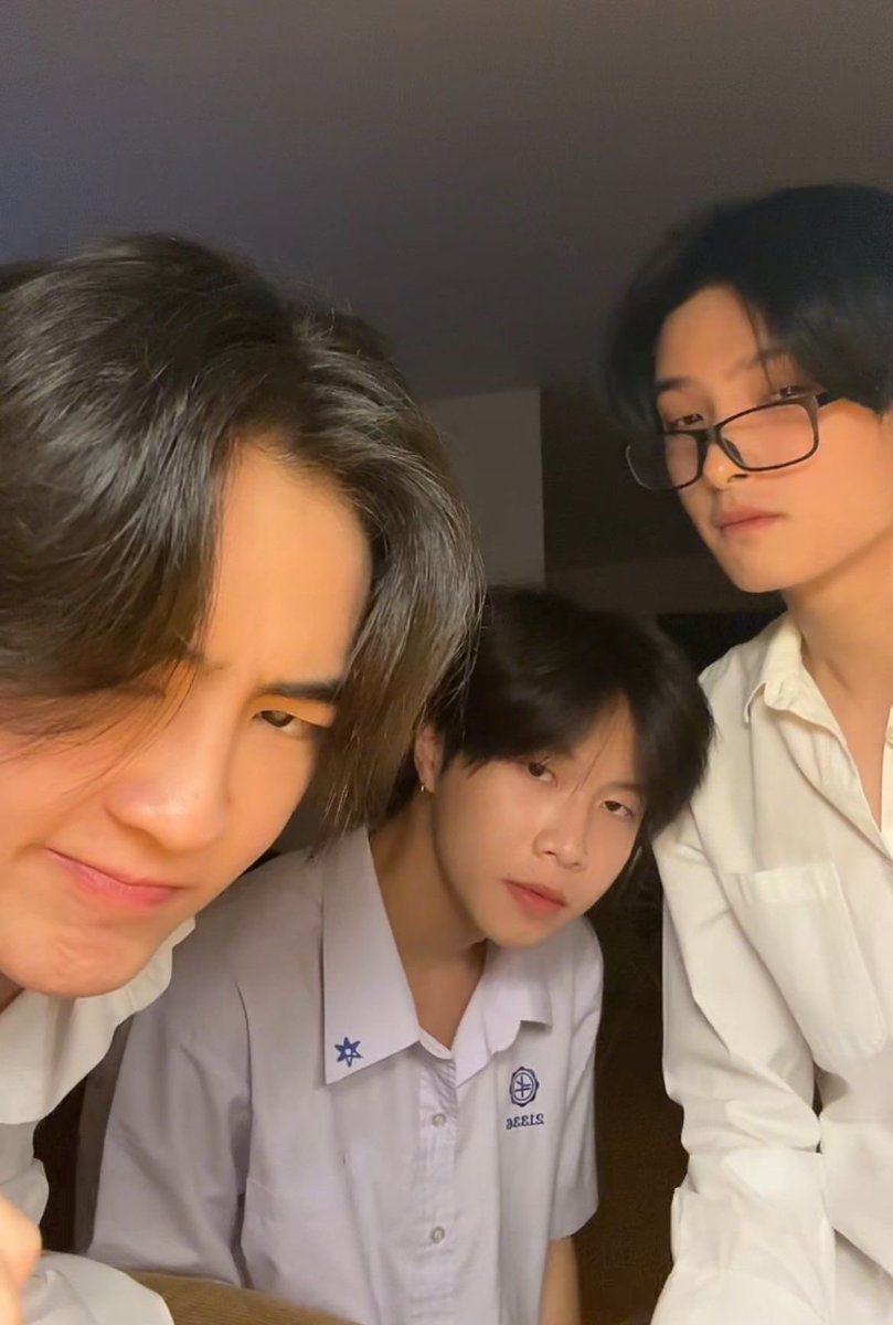 เฟิ้ด tweet media